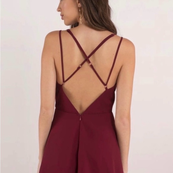 Tobi Maroon Small V Neck Strappy Dress - Picture 6 of 6